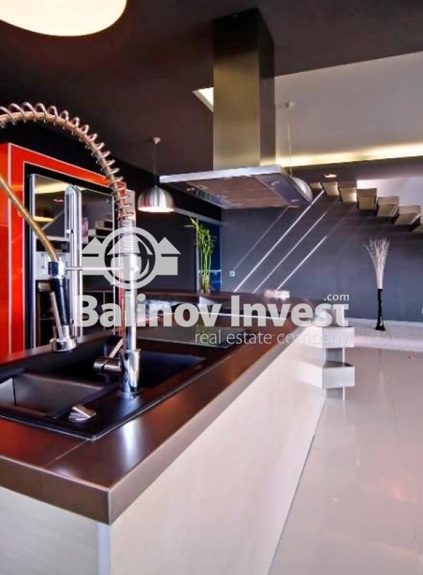 Дава под наем КЪЩА, гр. Варна, Бриз, снимка 4 - Къщи - 53399755