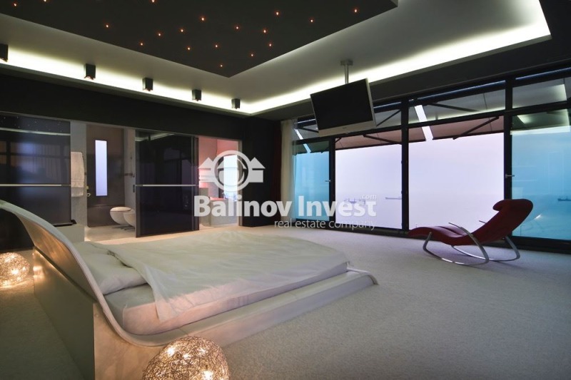 Дава под наем КЪЩА, гр. Варна, Бриз, снимка 8 - Къщи - 53399755