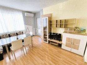 1 chambre Belite brezi, Sofia