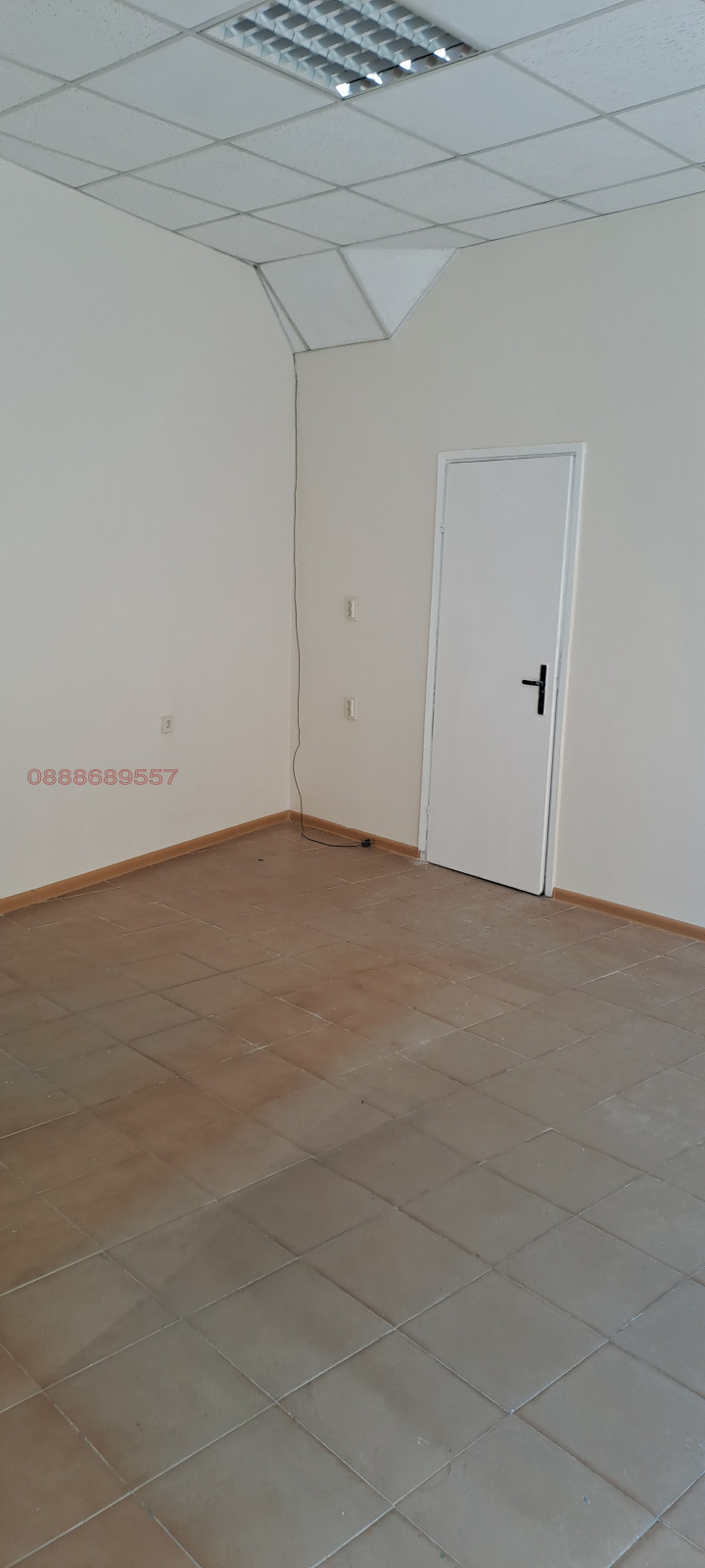 Издаје се  Схоп Хасково , Центар , 40 м2 | 27657402 - слика [2]