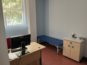 Büro Iztok, Pernik 9