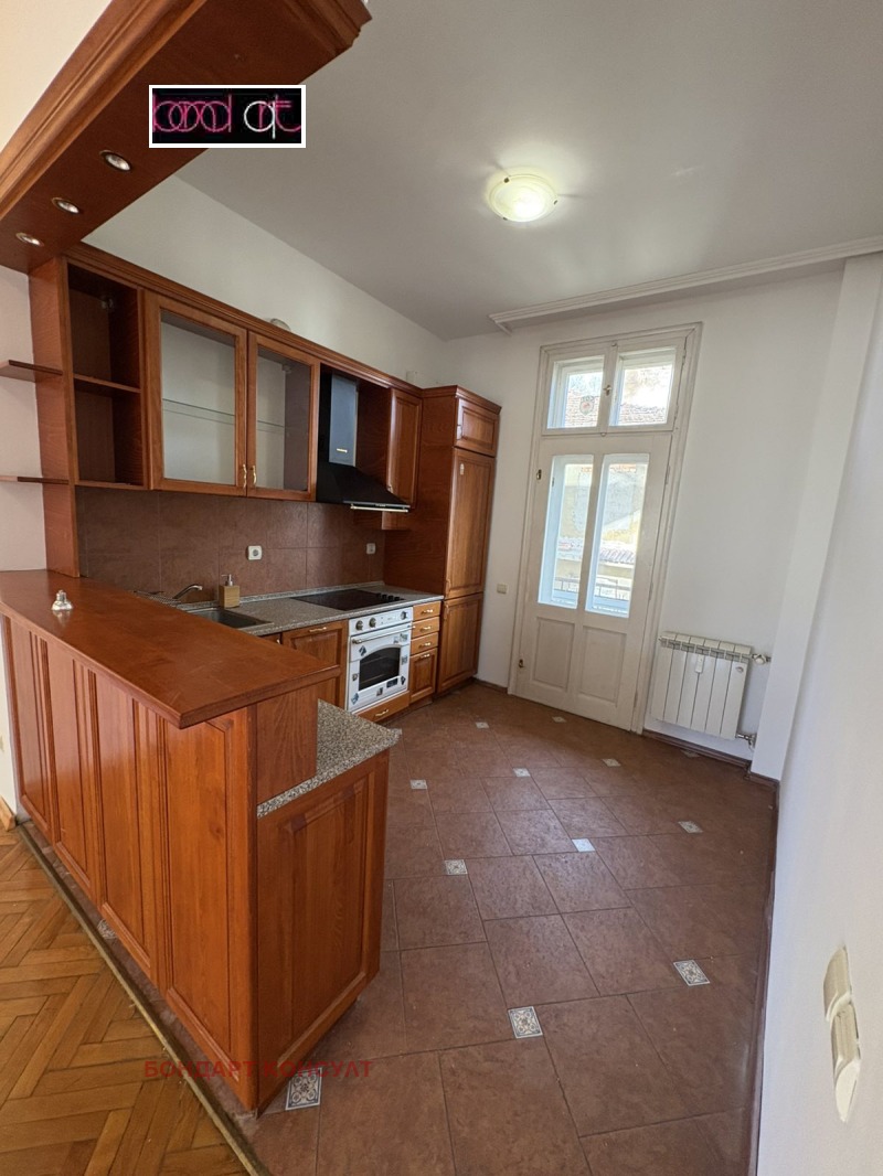 Дава под наем 4-СТАЕН, гр. София, Яворов, снимка 2 - Апартаменти - 52556882