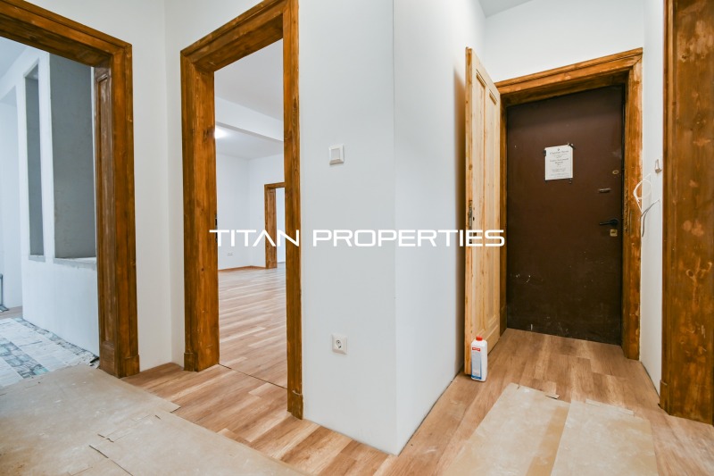 Te huur  Kantoor Sofia , Tsentar , 120 m² | 92206972 - afbeelding [12]