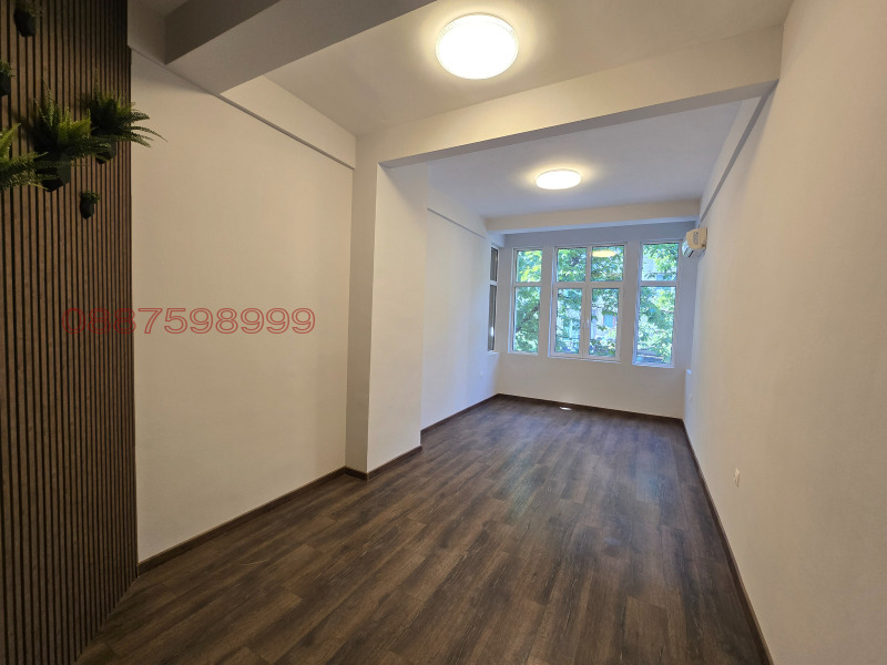 Дава под наем  Офис град София , Център , 130 кв.м | 41993079