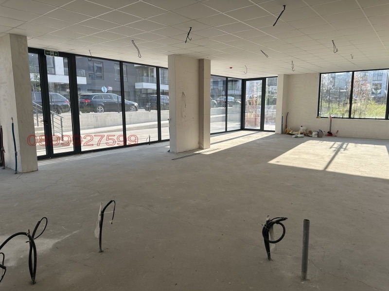 Дава под наем МАГАЗИН, гр. София, Малинова долина, снимка 16 - Магазини - 52811972