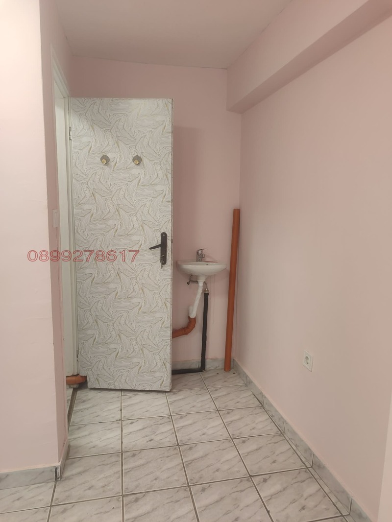 Дава под наем МАГАЗИН, гр. Варна, Колхозен пазар, снимка 5 - Магазини - 53259177