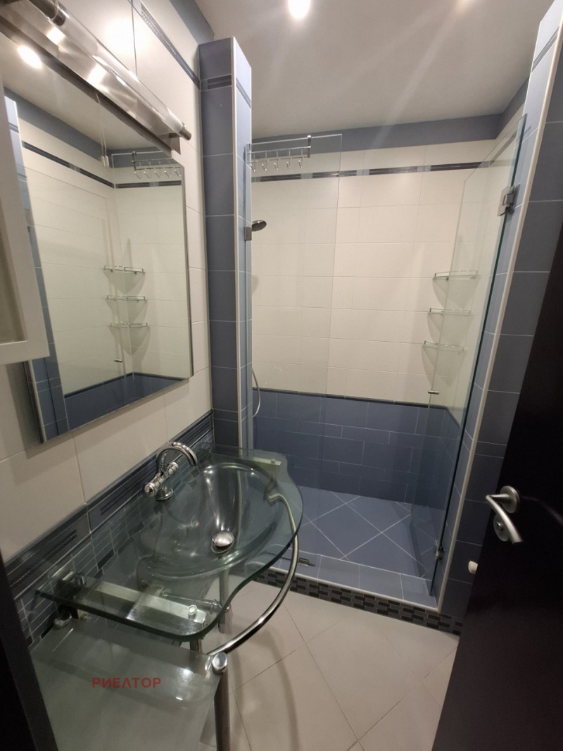 De inchiriat  2 dormitoare Plovdiv , Țentâr , 120 mp | 94643701 - imagine [11]