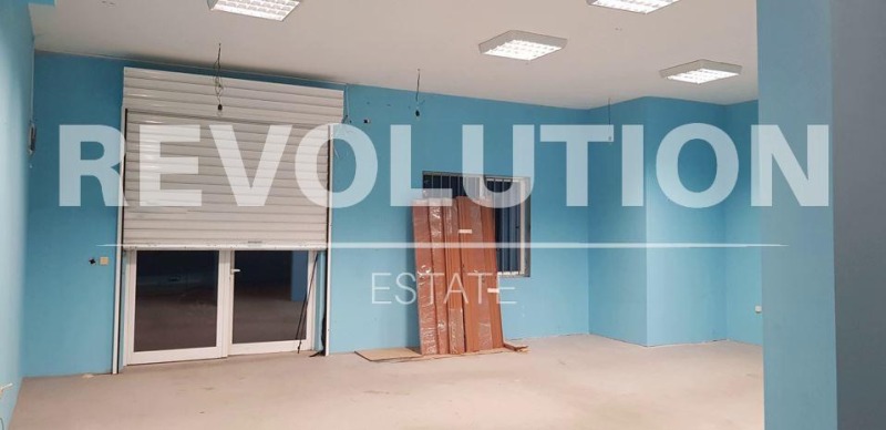 Издаје се  Схоп Варна , Вазраждане 1 , 120 м2 | 75867750 - слика [3]