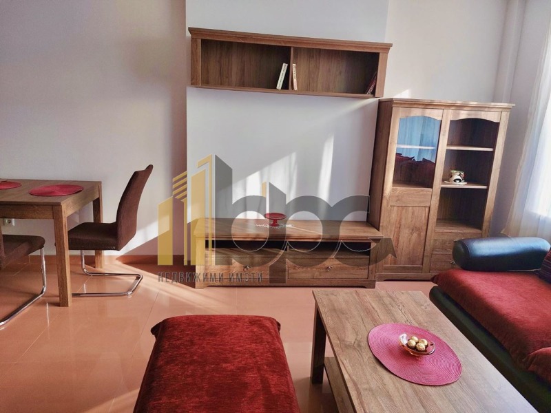 Дава под нем  2-стаен, град София, Център •  600 EUR • ID 39166313 — holmes.bg - [1] 