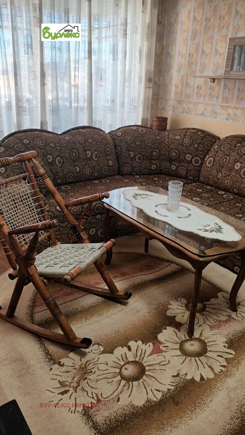 Дава под наем 4-СТАЕН, гр. Варна, Цветен квартал, снимка 4 - Апартаменти - 52713686