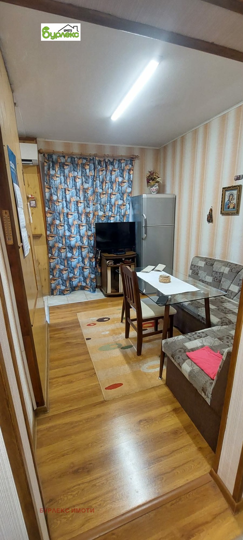 Дава под наем 4-СТАЕН, гр. Варна, Цветен квартал, снимка 2 - Апартаменти - 52713686