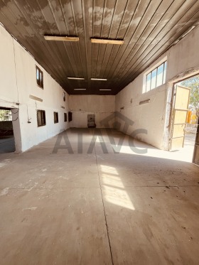СКЛАД, 240 m2