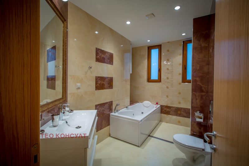 Дава под наем 3-СТАЕН, гр. София, Център, снимка 2 - Апартаменти - 53454205