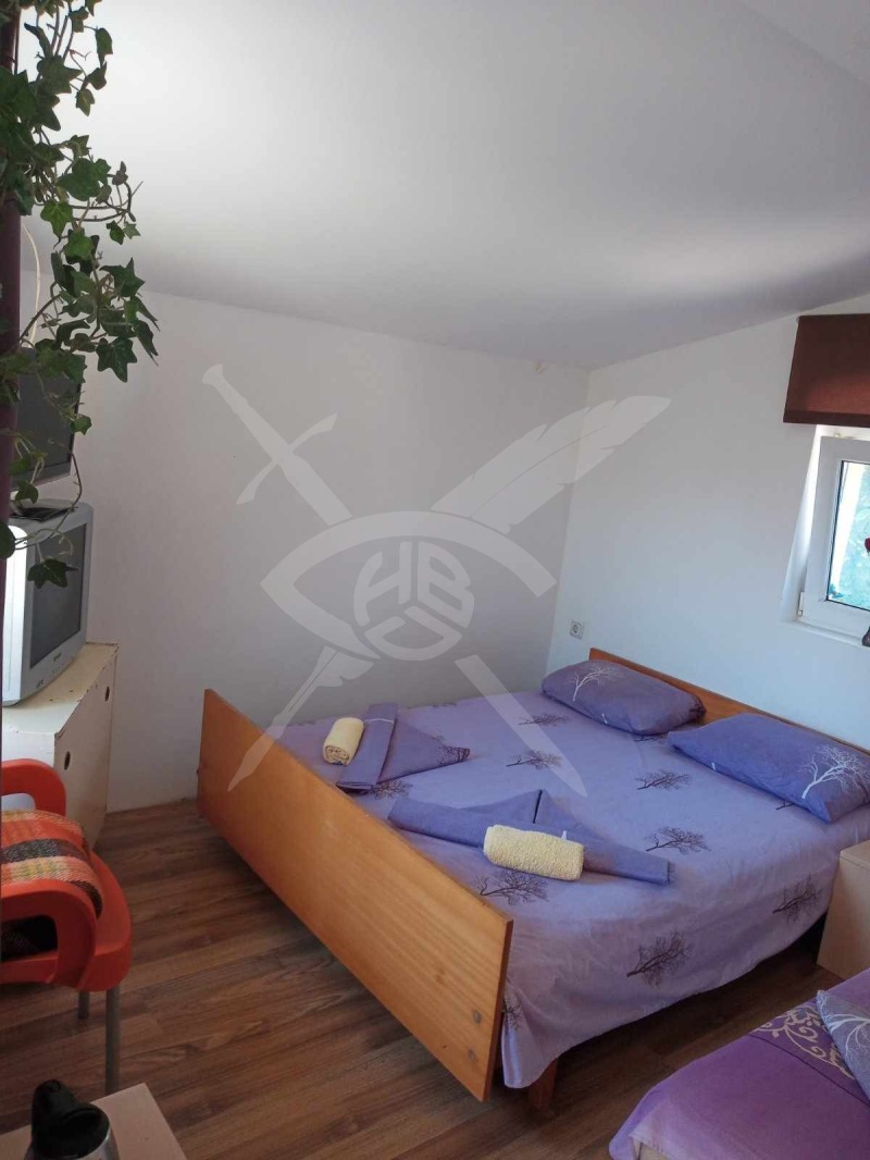 Дава под Наем ЕТАЖ ОТ КЪЩА в град Варна, Бриз - 180 кв.м / 475 € » 929.02 лв., ЕКС НВД ООД