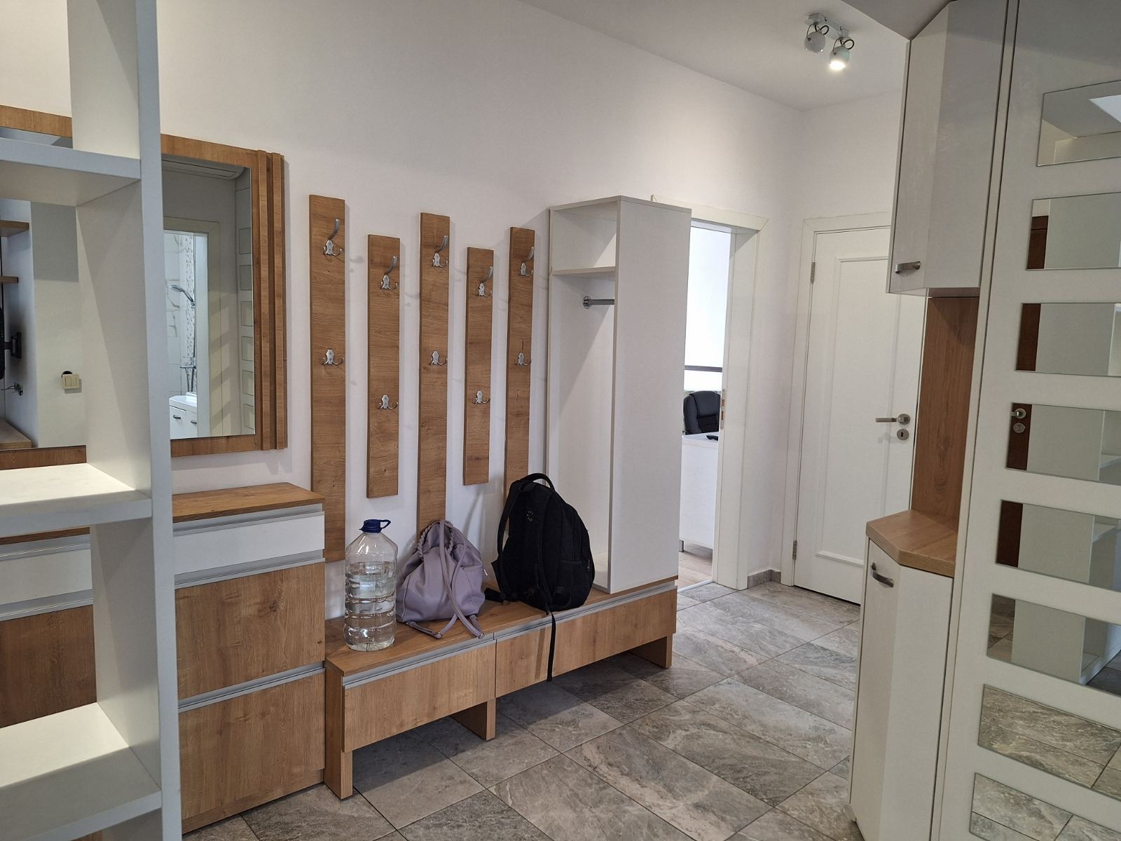 Дава под наем 3-СТАЕН, гр. Стара Загора, Център, снимка 2 - Апартаменти - 51520002