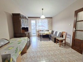 2 soverom Zavod Drusjba, Varna