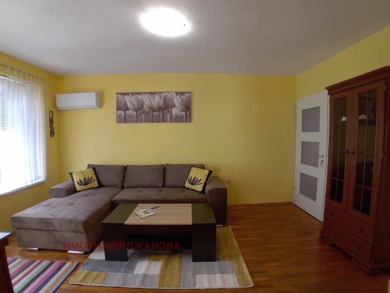 Da affittare  1 camera da letto Stara Zagora , Aiazmoto , 78 mq | 95957802