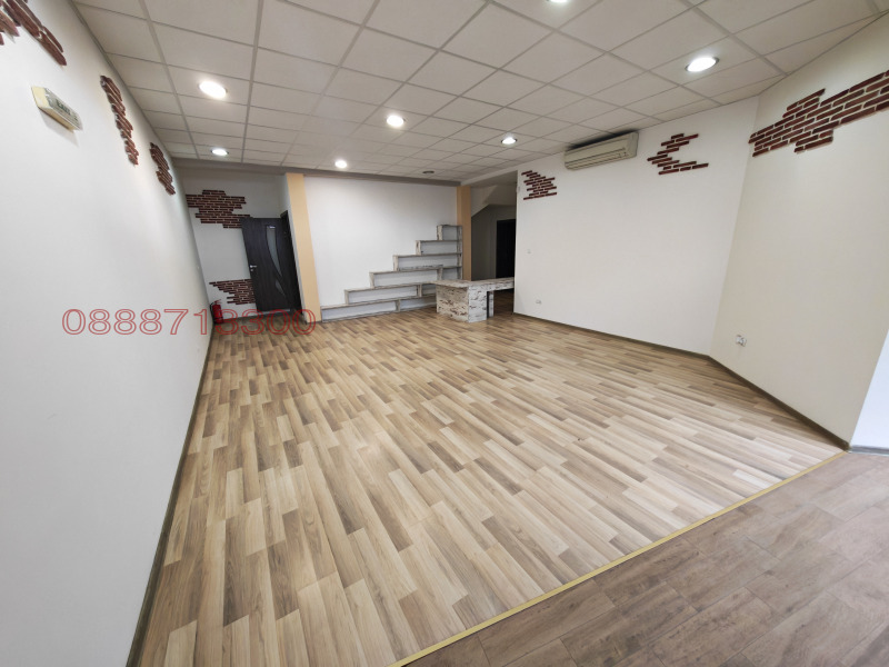 Дава под наем ОФИС, гр. Перник, Изток