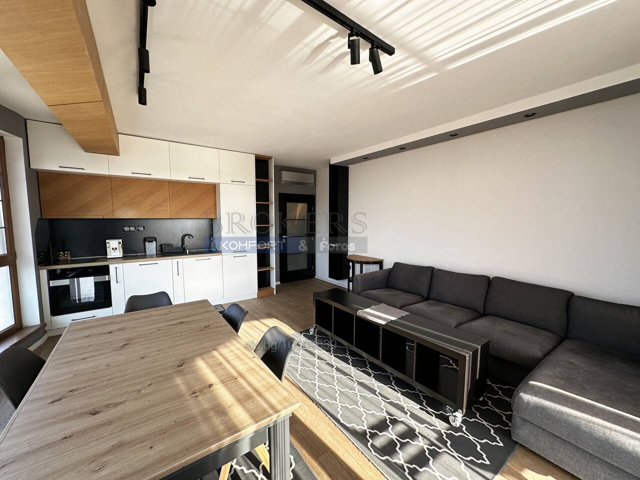 Дава под наем 2-СТАЕН, гр. Варна, к.к. Св.Св. Константин и Елена