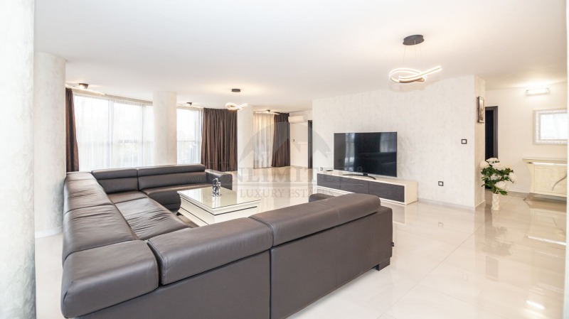 Дава под наем 4-СТАЕН, гр. София, Витоша, снимка 2 - Апартаменти - 52748525