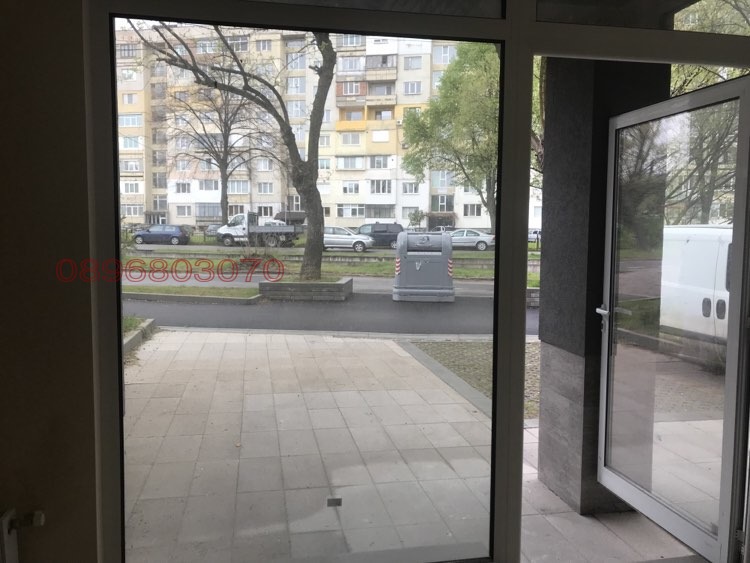 Дава под наем МАГАЗИН, гр. Перник, Изток, снимка 8 - Магазини - 55865187