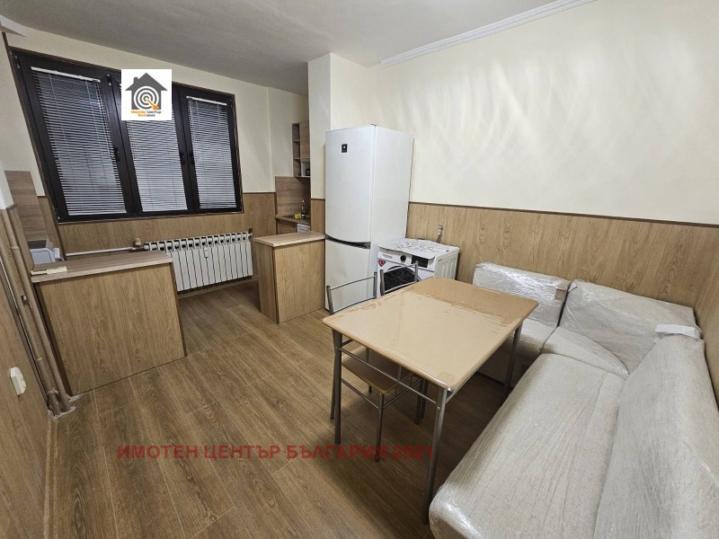 Под наем 4-СТАЕН, град Плевен, Широк център • 1300 лв. / 664.68 € • 51196458 1