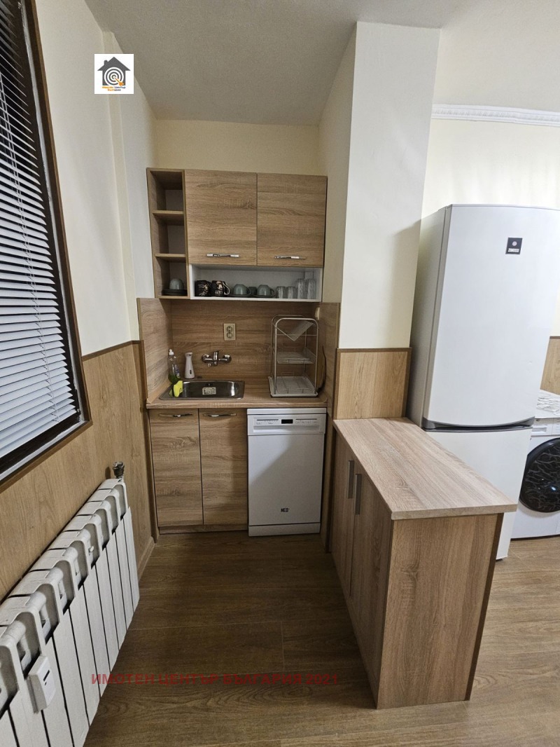 Дава под наем 4-СТАЕН, гр. Плевен, Широк център, снимка 3 - Апартаменти - 52372314