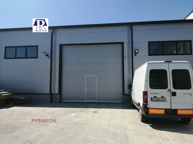 Дава под Наем СКЛАД в град Пловдив, Индустриална зона - Юг - 420 кв.м / 1 680 € » 3 285.79 лв., РУБИКОН