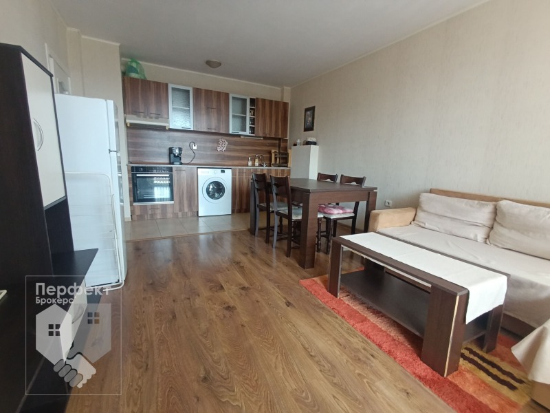 Zu vermieten  1 Schlafzimmer Weliko Tarnowo , Buzludscha , 60 qm | 44255488