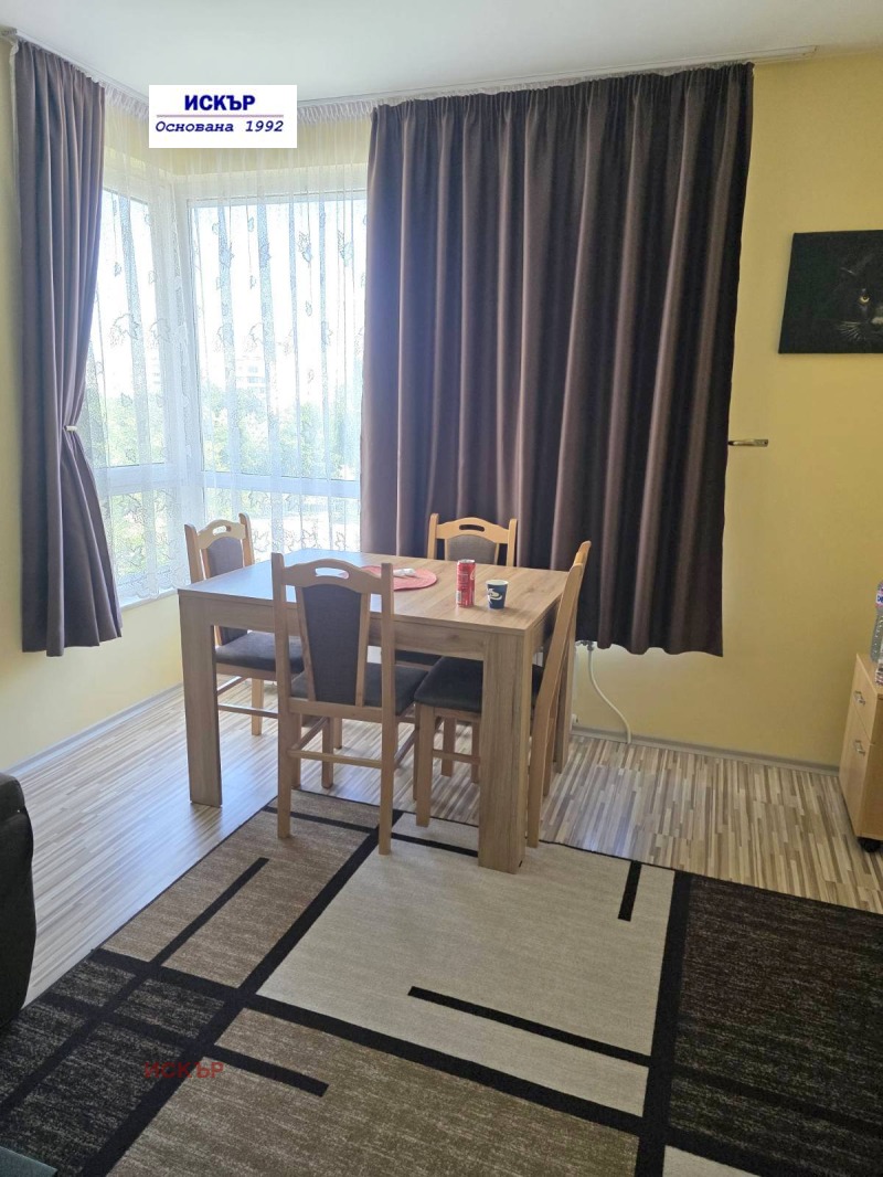 En renta  1 dormitorio Sofia , Mladost 4 , 70 metros cuadrados | 70303136 - imagen [2]