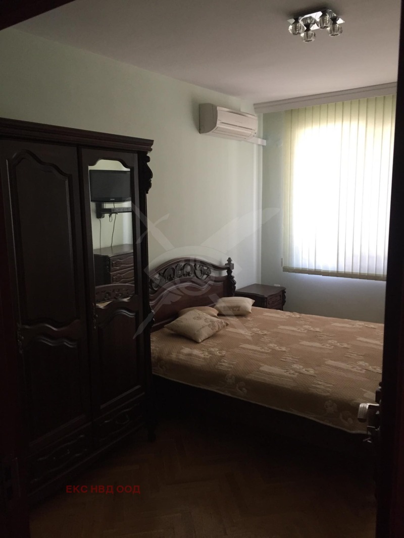 Дава под наем 3-СТАЕН, гр. Пловдив, Център, снимка 3 - Апартаменти - 52853143