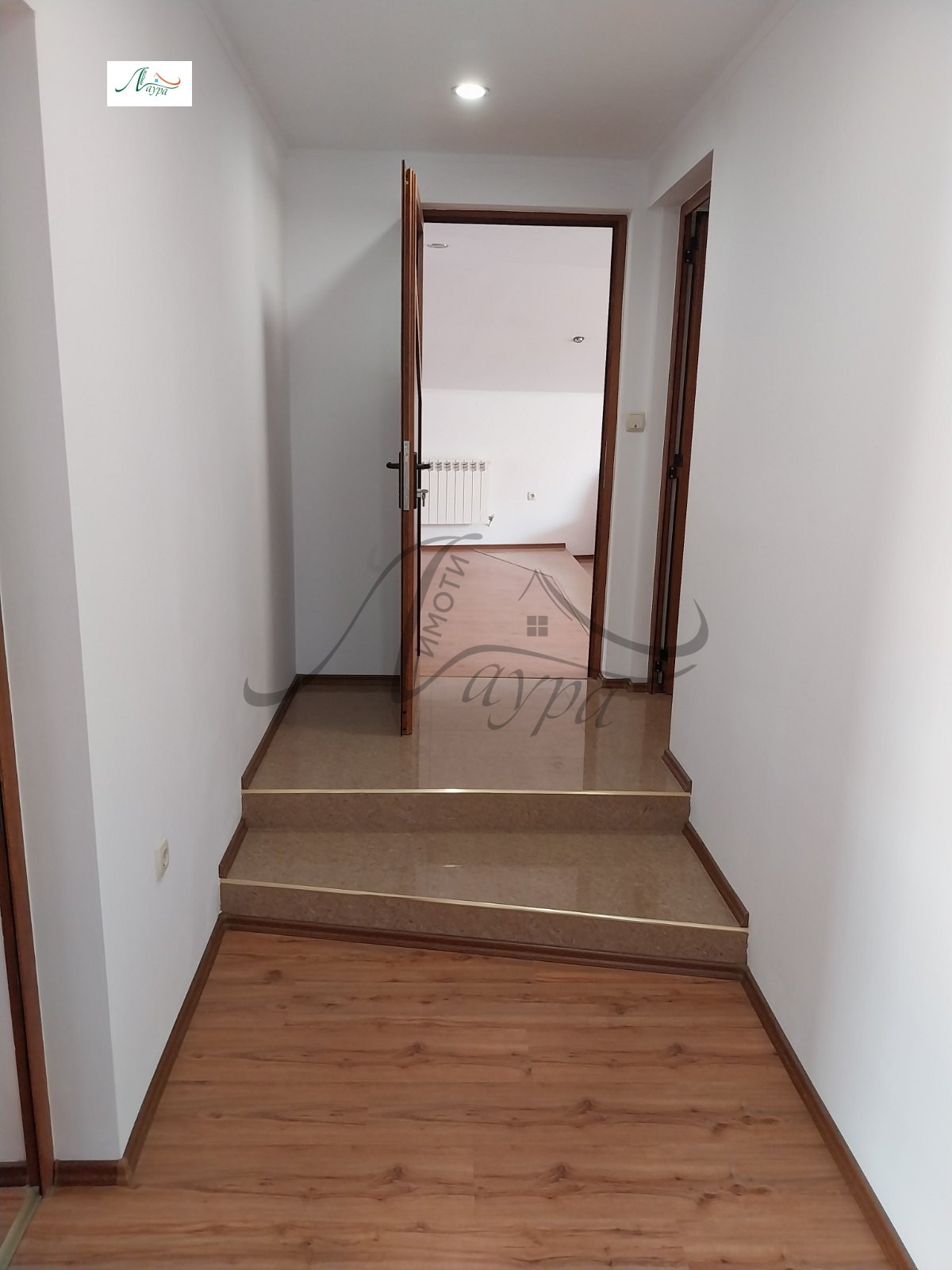 Дава под наем 4-СТАЕН, гр. Шумен, 5-ти полк, снимка 12 - Апартаменти - 54529603