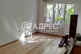 3+ camere da letto Tsentar, Sofia 10