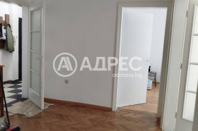 3+ camere da letto Tsentar, Sofia 4