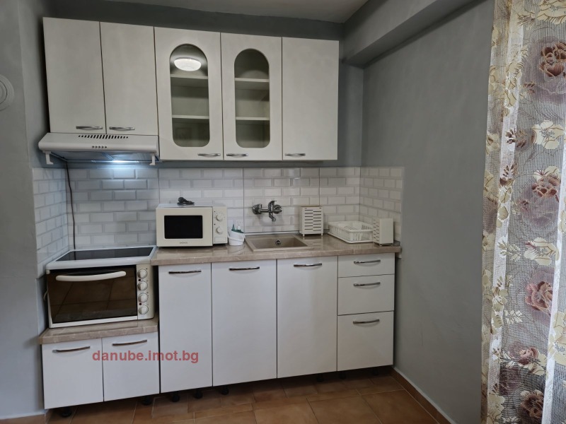 Zu vermieten  1 Schlafzimmer Ruse , Wazraschdane , 78 qm | 95452057