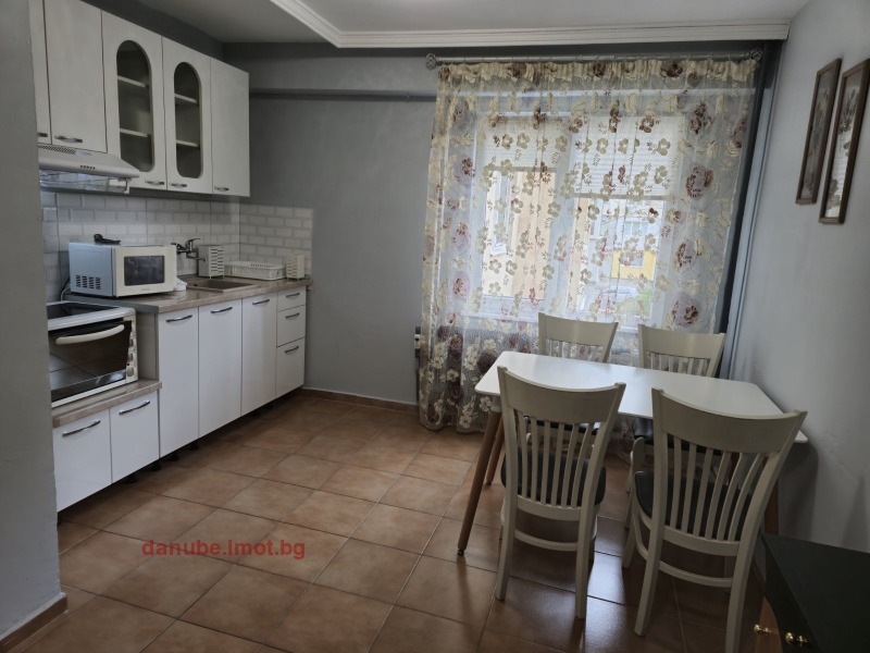 Zu vermieten  1 Schlafzimmer Ruse , Wazraschdane , 78 qm | 95452057 - Bild [4]