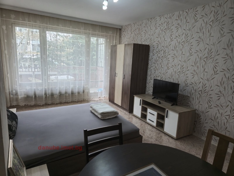 Zu vermieten  1 Schlafzimmer Ruse , Wazraschdane , 78 qm | 95452057 - Bild [7]