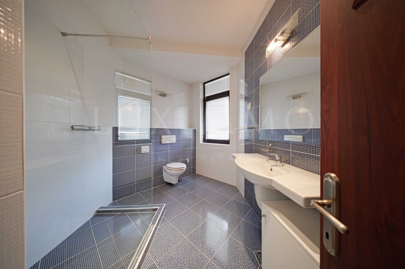 A louer  Maison Sofia , m-t Kambanite , 489 m² | 93012794 - image [17]