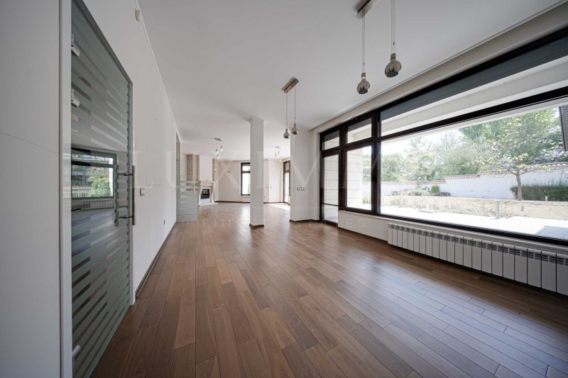 A louer  Maison Sofia , m-t Kambanite , 489 m² | 93012794 - image [6]