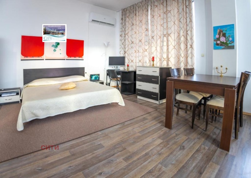 Te huur  Studio Plovdiv , Trakija , 70 m² | 49854256