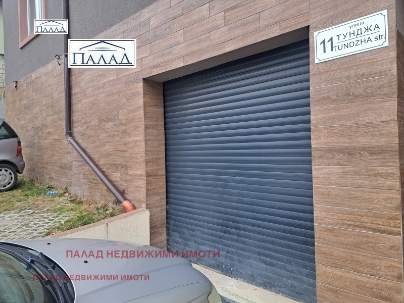 Kiadó  Parkolóhely Varna , Asparuhovo , 20 négyzetméter | 43161414