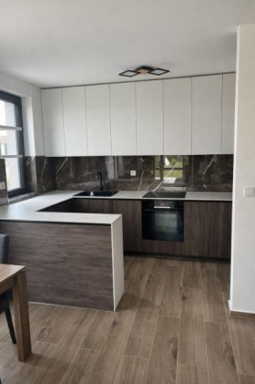 Дава под наем  3-стаен, град София