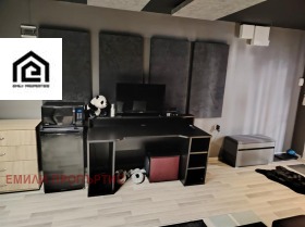 Поткровље Крастова вада, Софија 4