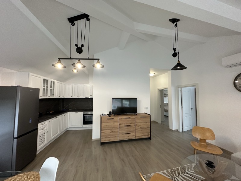 Kiadó  2 hálószobás Varna , Centar , 90 négyzetméter | 35854200
