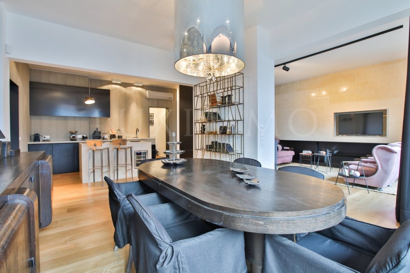 Дава под нем  4-стаен, град София, Център • 1 700 € • ID 75456665 — holmes.bg - [1] 