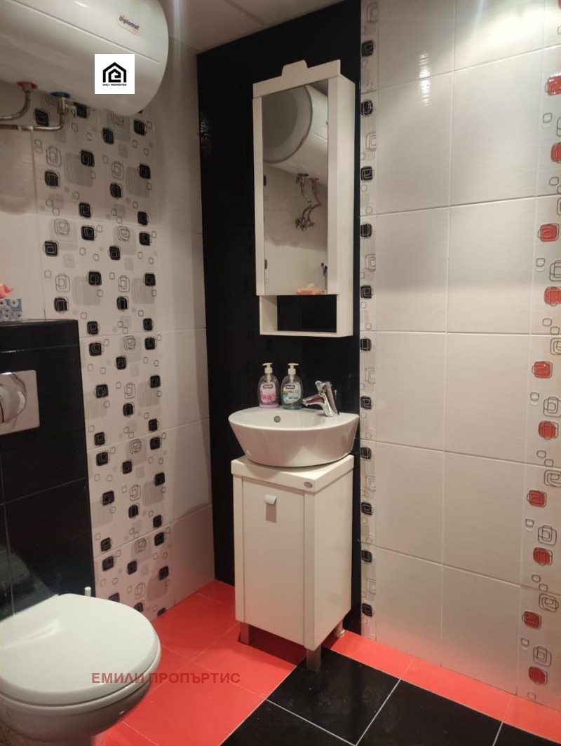 K pronájmu  Podkroví Sofia , Krastova vada , 40 m2 | 83077979 - obraz [7]