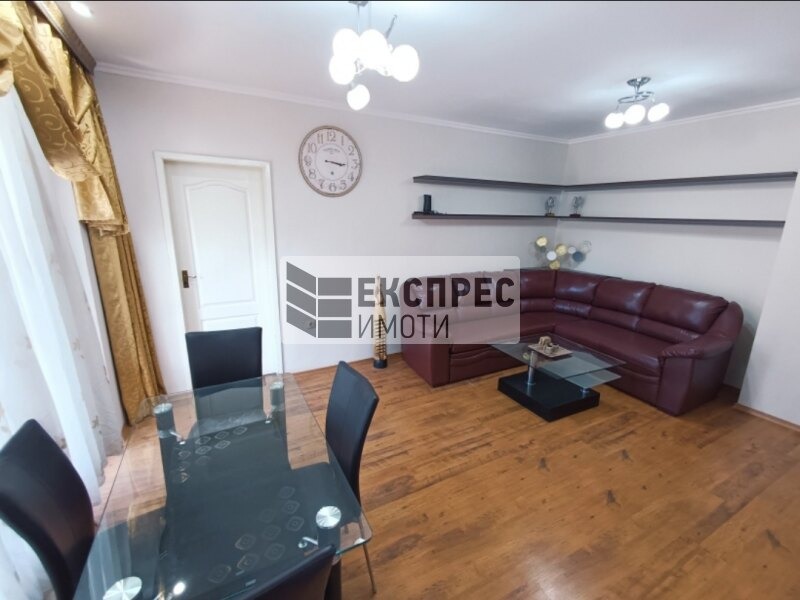 Zu vermieten  2 Schlafzimmer Warna , Pogrebi , 120 qm | 77768623 - Bild [2]