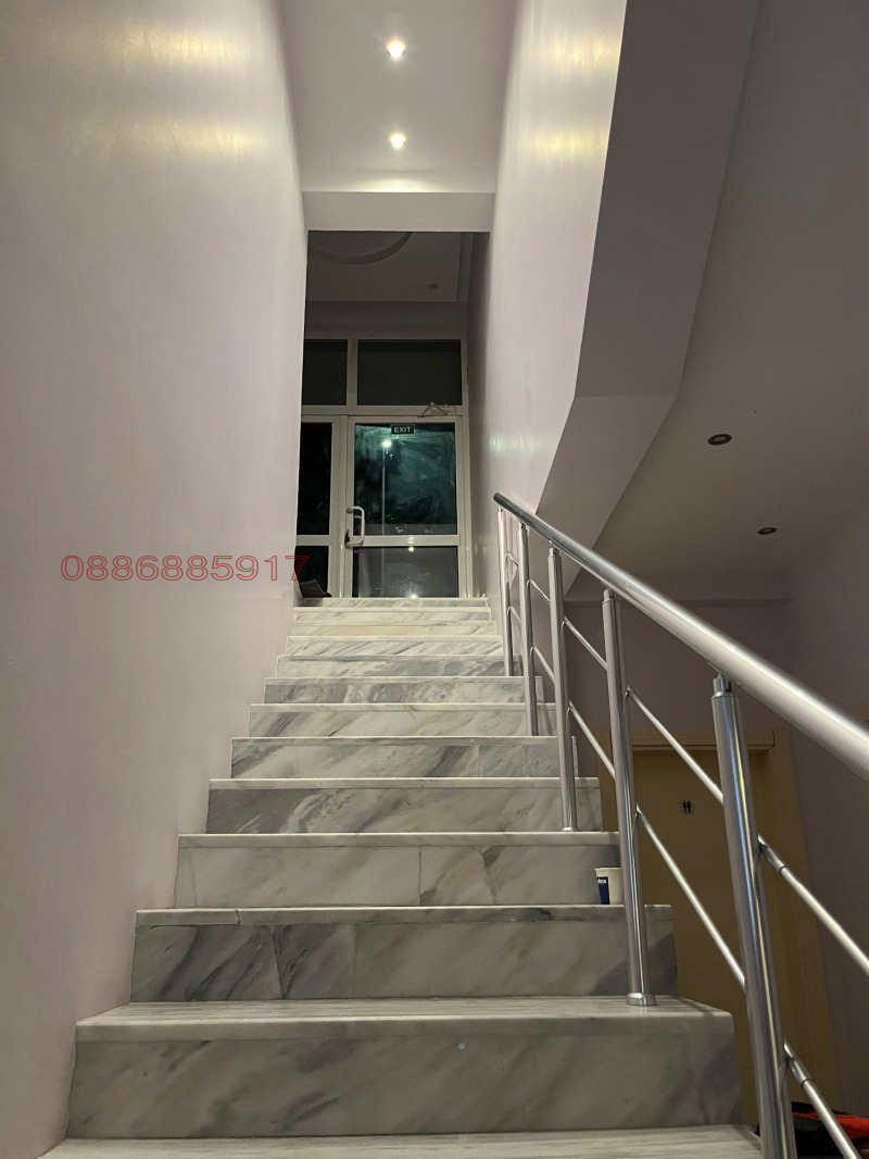 Дава под наем МАГАЗИН, гр. Кърджали, Възрожденци, снимка 14 - Магазини - 52781139