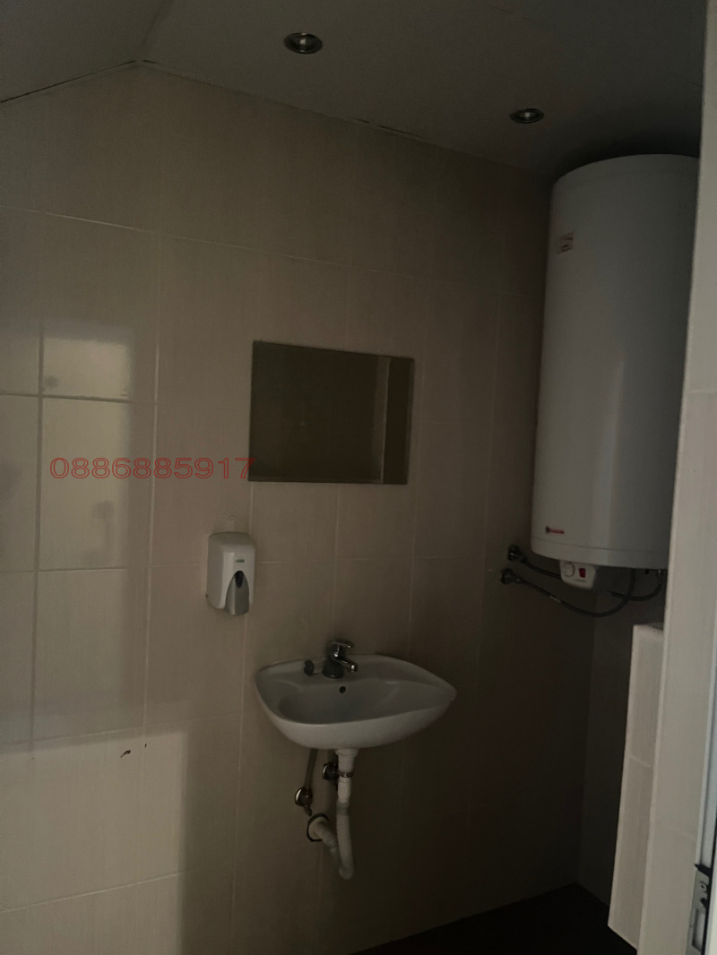 Дава под наем МАГАЗИН, гр. Кърджали, Възрожденци, снимка 16 - Магазини - 52781139