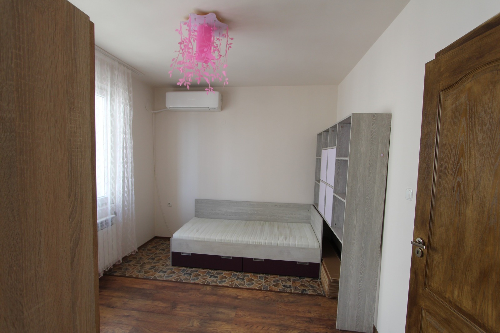 Дава под наем 3-СТАЕН, гр. София, Сухата река, снимка 3 - Апартаменти - 53782087